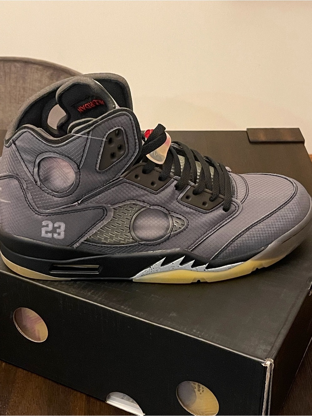 OFF WHITE JORDAN 5 SIZE 12 VNDS 100% authentic - Picture 2 of 6